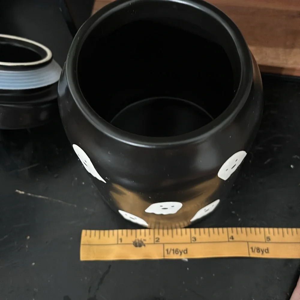 NWT Rae Dunn Black Halloween Boo Jar